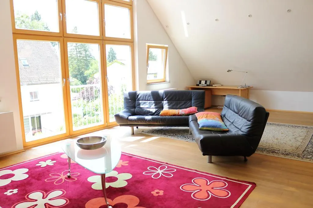 Apartment Dachgalerie 110 M2 Munich